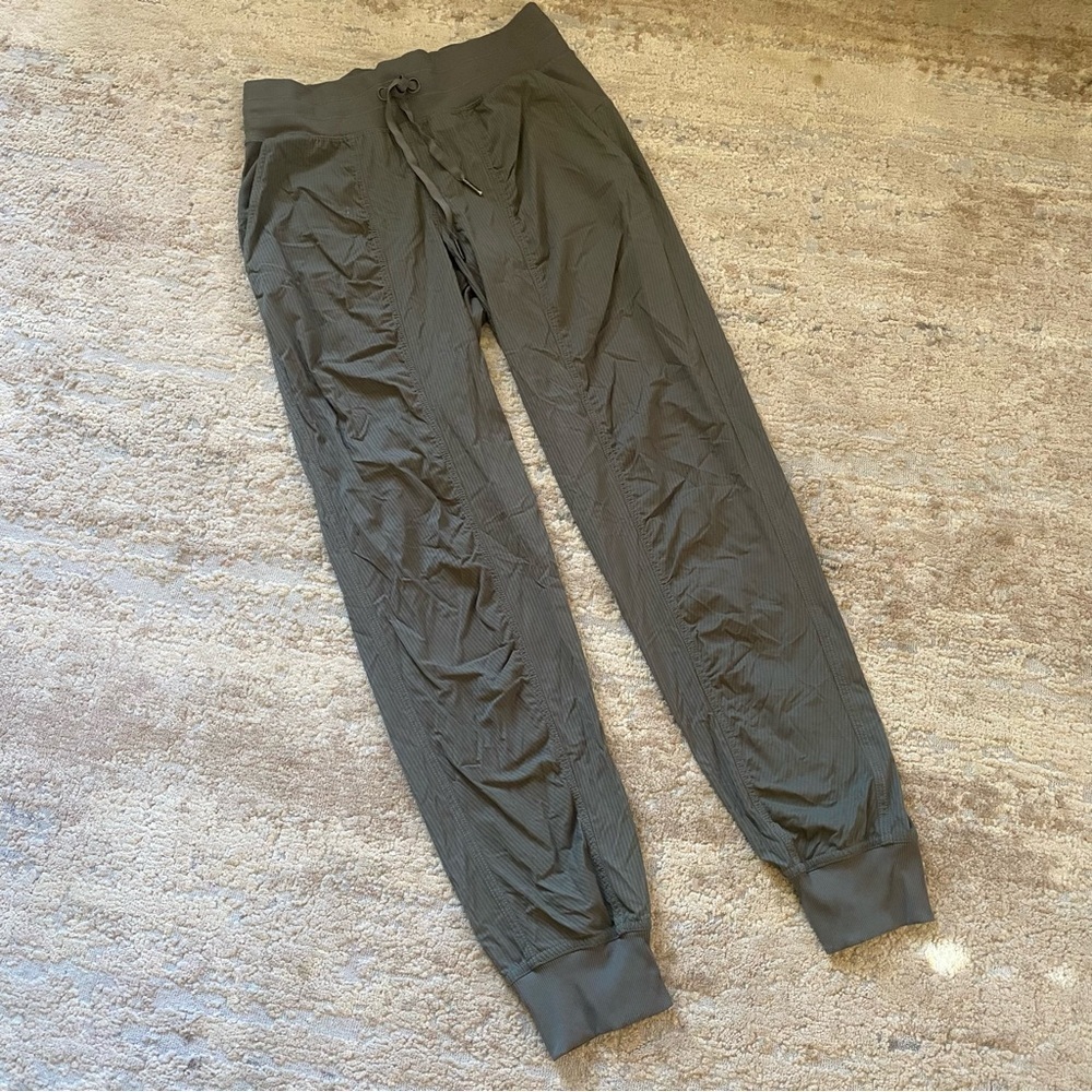 Lululemon Dance Studio Green Twill Joggers Pants Cuffed Tapered Leg Drawstring